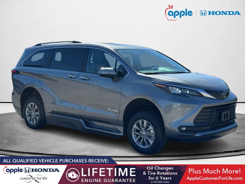Used 2026 Toyota Sienna XLE