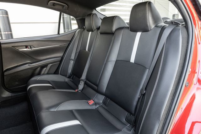 Used 2025 Toyota Camry SE w/ Convenience Package image 14