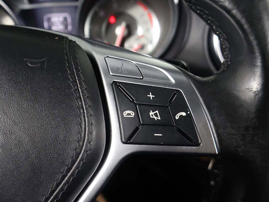 Used 2013 Mercedes-Benz SL 550 SL 550 w/ Premium Pkg image 34