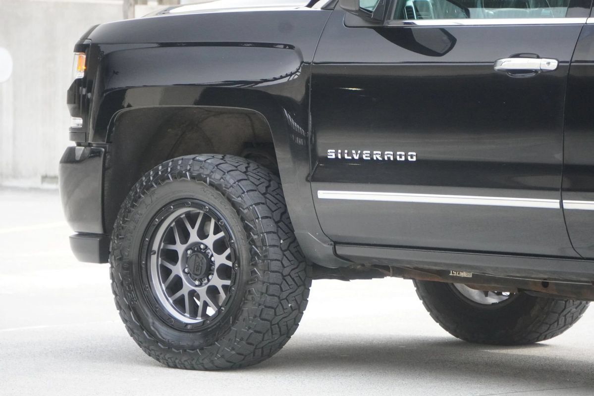 Used 2017 Chevrolet Silverado 1500 LTZ Z71 AWD/4WD image 13