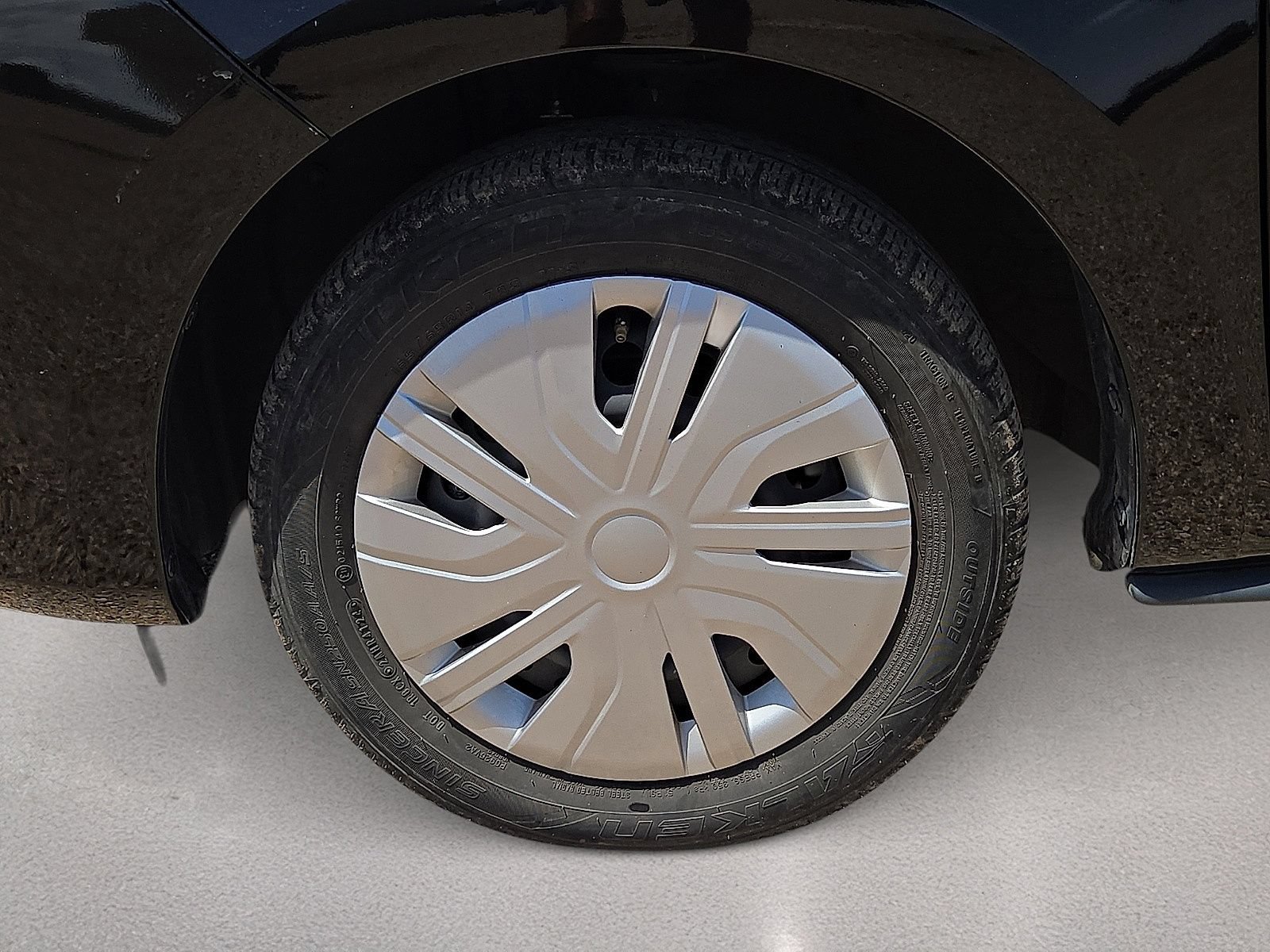 Used 2024 Mitsubishi Mirage ES FWD image 11