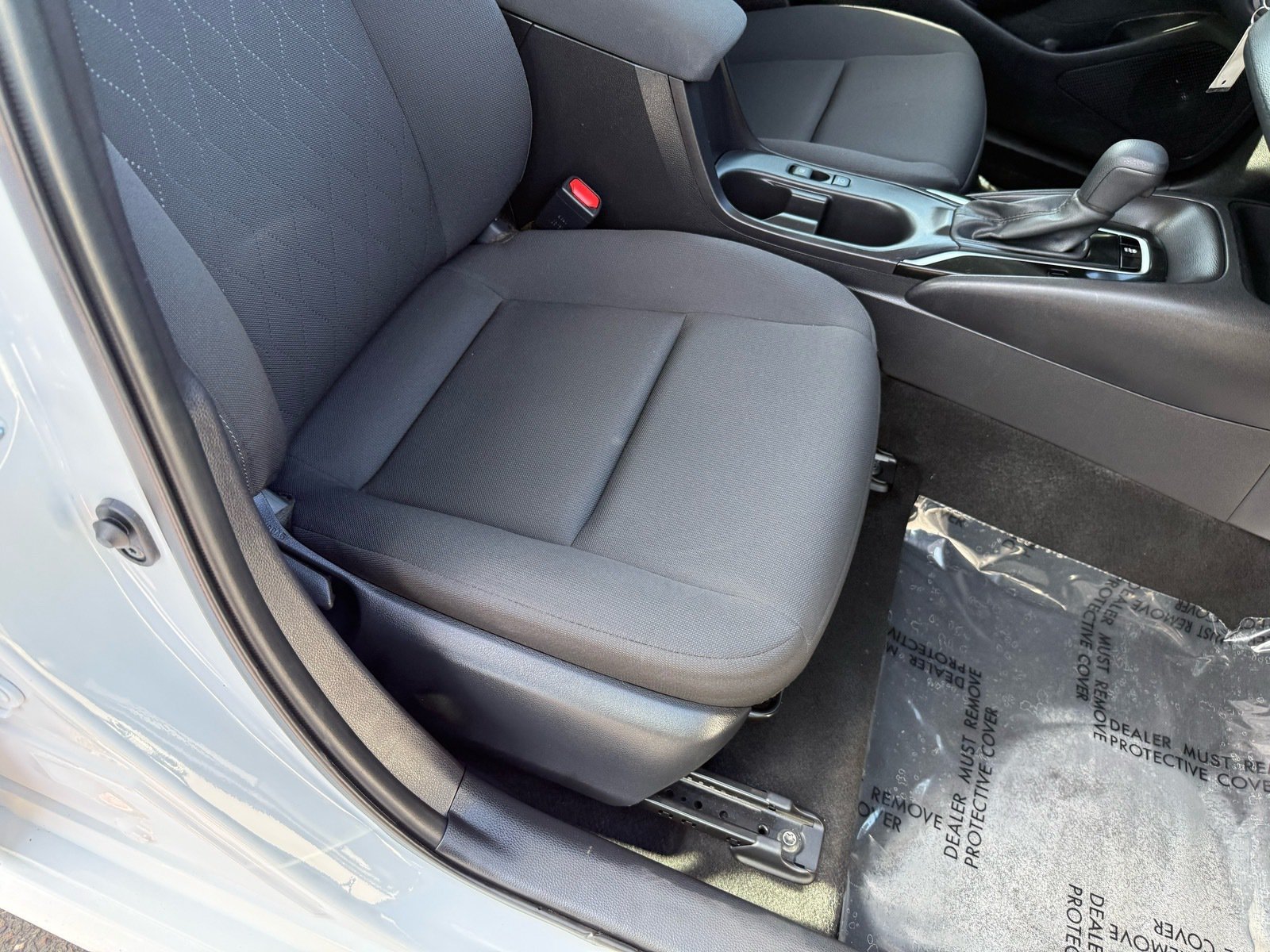 Used 2025 Toyota Corolla LE FWD image 31