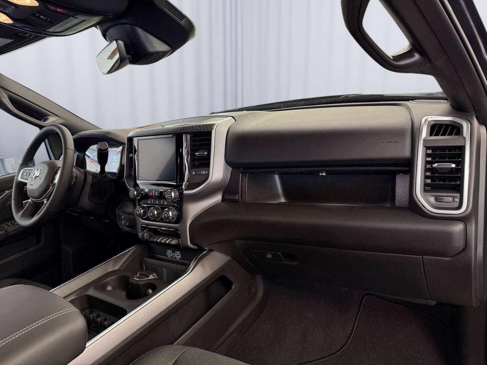 New 2026 RAM 2500 Big Horn AWD/4WD image 39