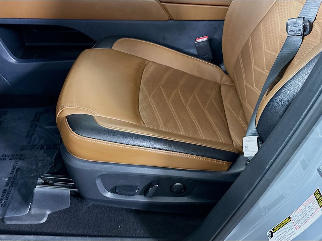 Certified 2025 Nissan Pathfinder Platinum AWD/4WD image 27