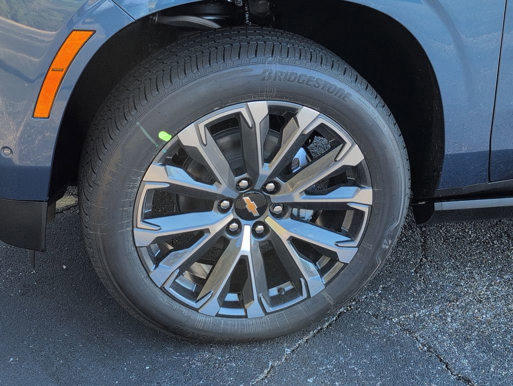 New 2026 Chevrolet Suburban High Country image 12