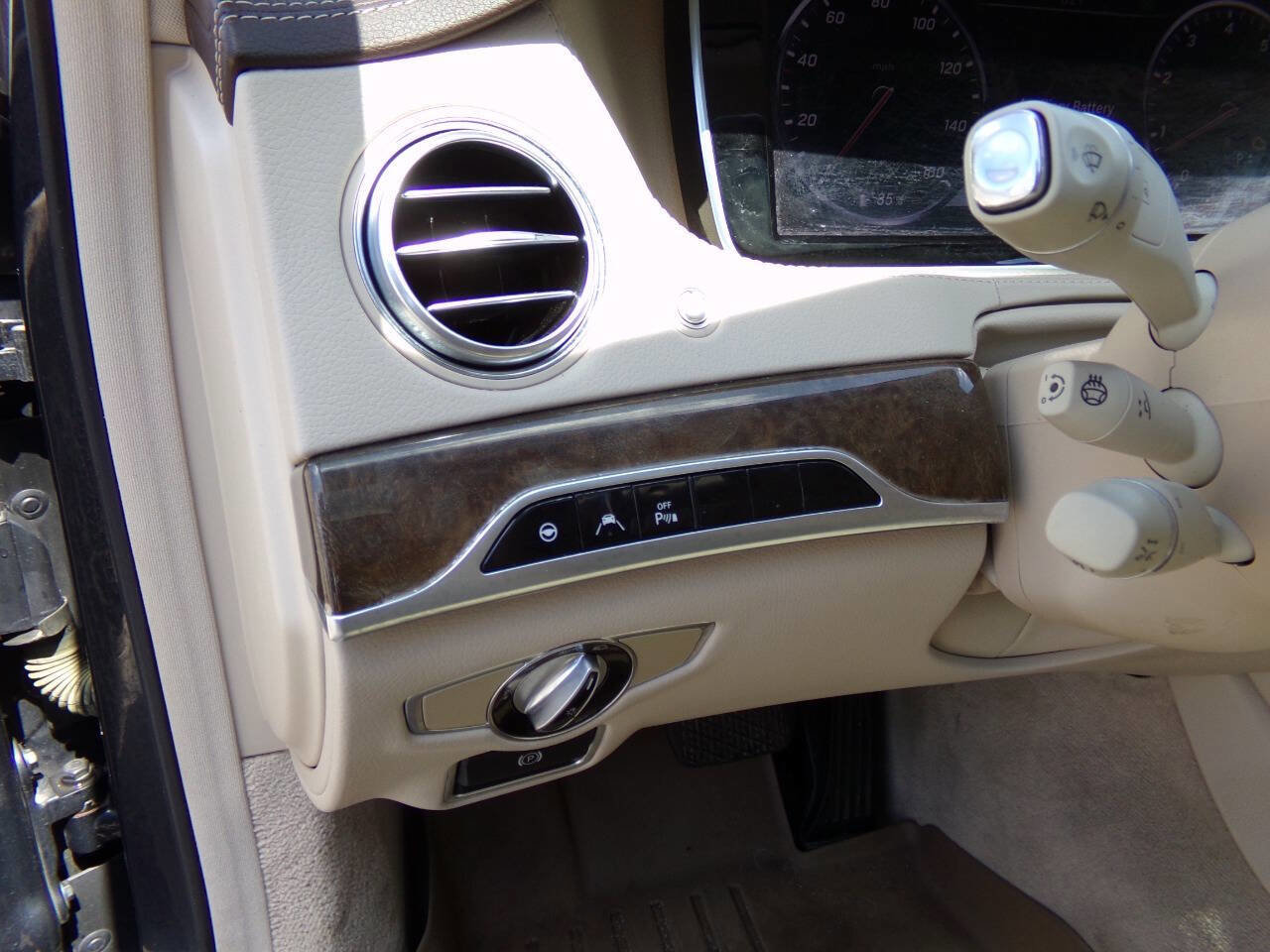 Used 2015 Mercedes-Benz S 550 4MATIC Sedan image 44