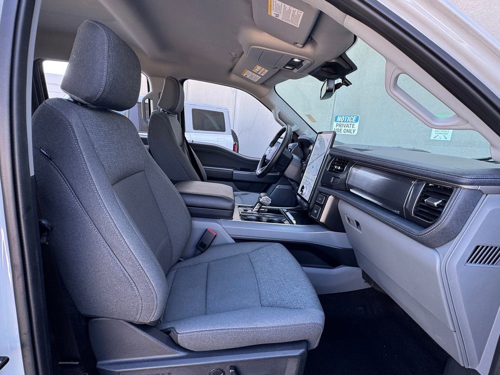 Used 2024 Ford F150 Lightning Flash AWD/4WD image 30