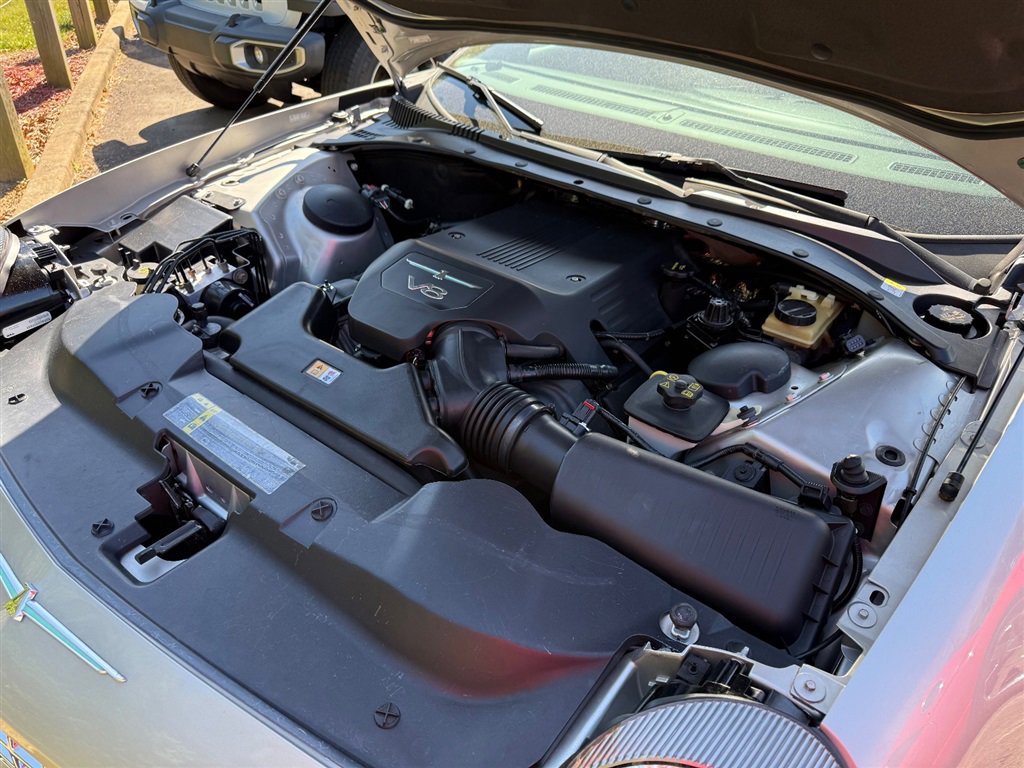 Used 2005 Ford Thunderbird RWD image 16