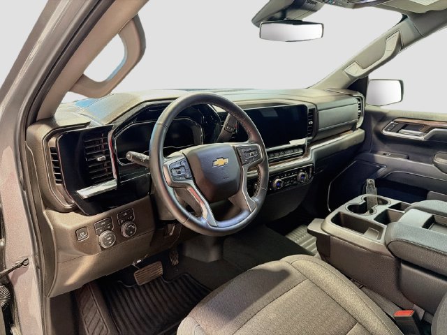 Certified 2024 Chevrolet Silverado 1500 LT w/ Convenience Package II AWD/4WD image 9