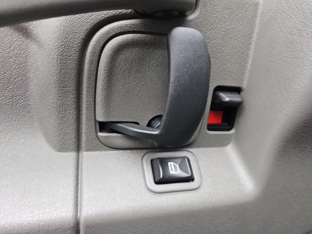 Used 2016 Chevrolet Express 2500 RWD image 21