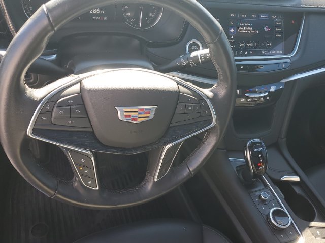 Certified 2024 Cadillac XT5 Premium Luxury AWD/4WD image 16