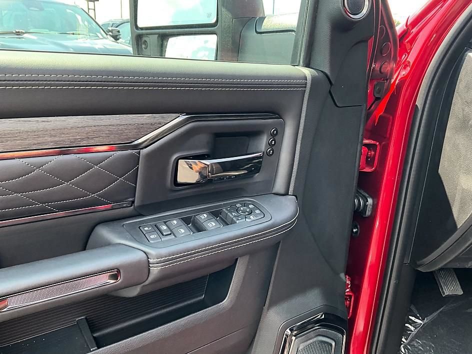 New 2026 RAM 3500 Limited AWD/4WD image 12