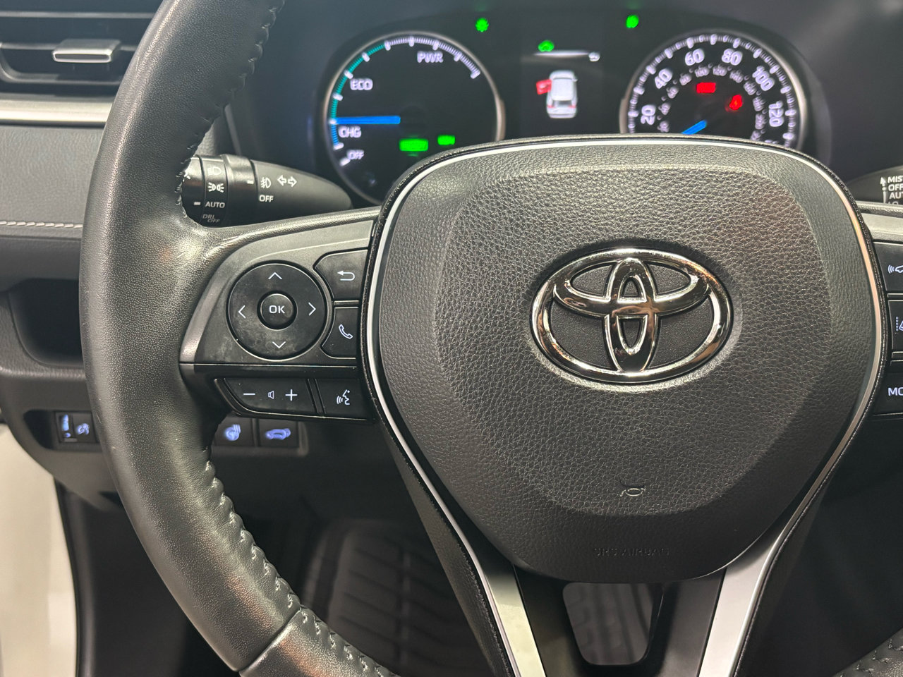 Used 2021 Toyota RAV4 XLE Premium image 33