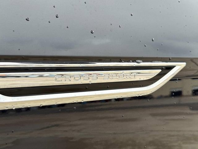 Certified 2025 Volkswagen Atlas Cross Sport SE image 9