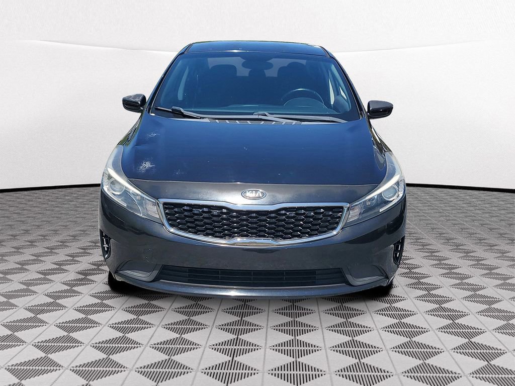 Used 2017 Kia Forte S FWD image 2