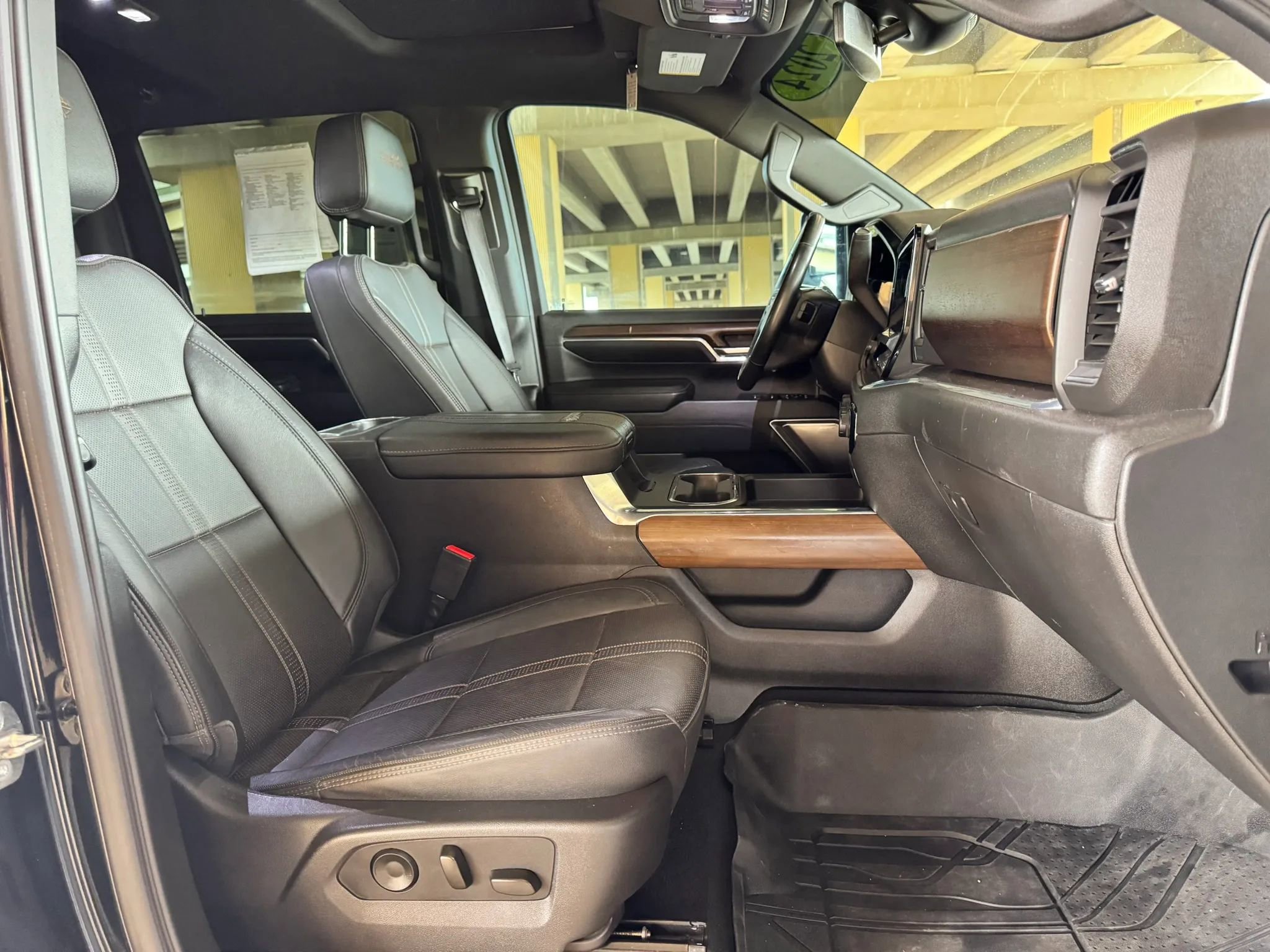 Used 2024 Chevrolet Silverado 3500 High Country AWD/4WD image 28