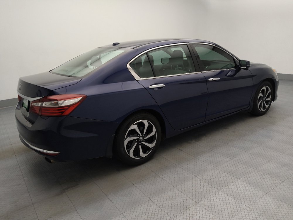 Used 2017 Honda Accord EX image 10