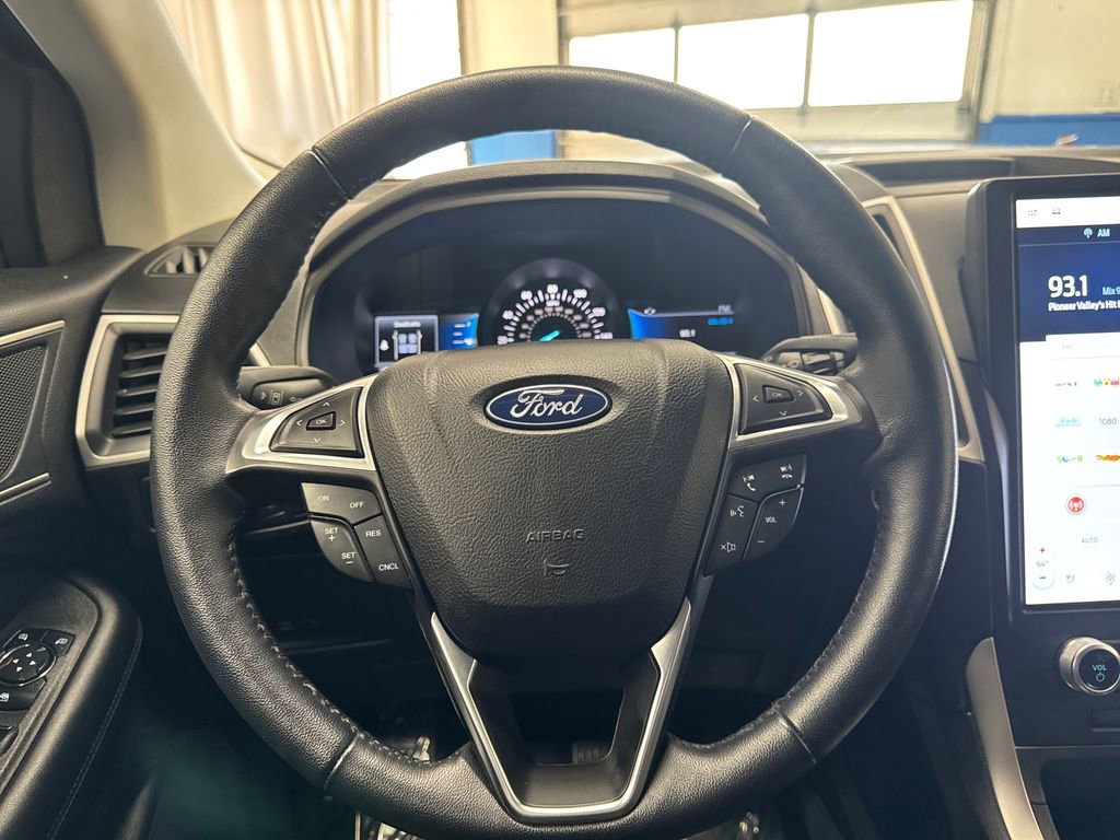 Used 2022 Ford Edge SEL w/ Convenience Package AWD/4WD image 23