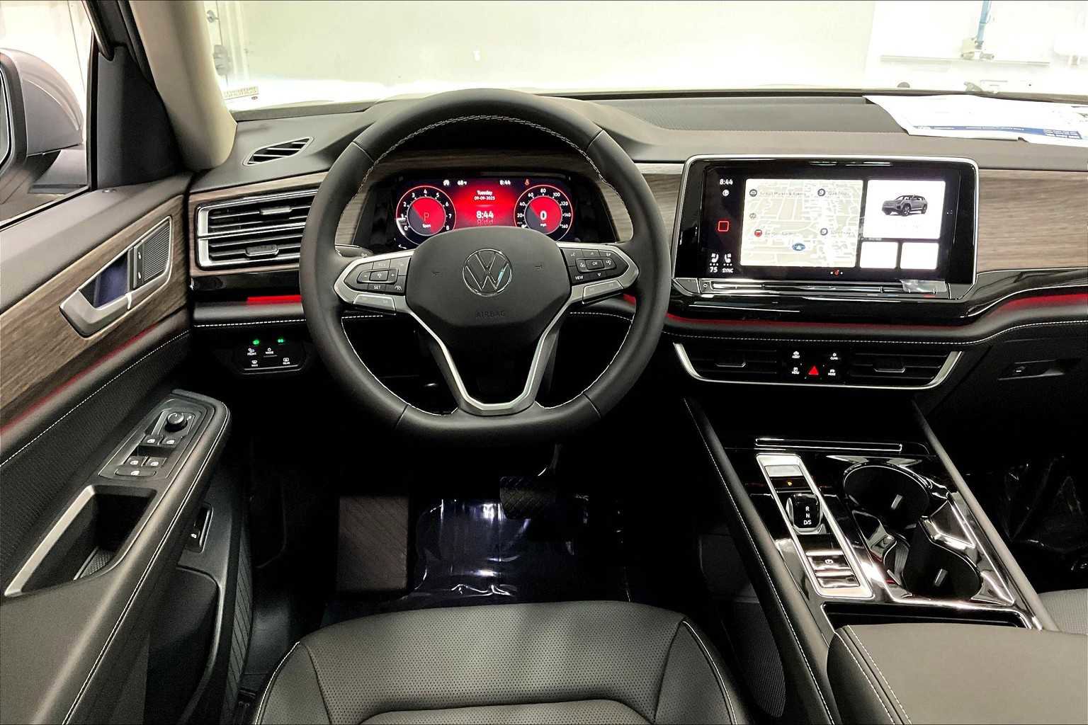 New 2026 Volkswagen Atlas SEL image 15