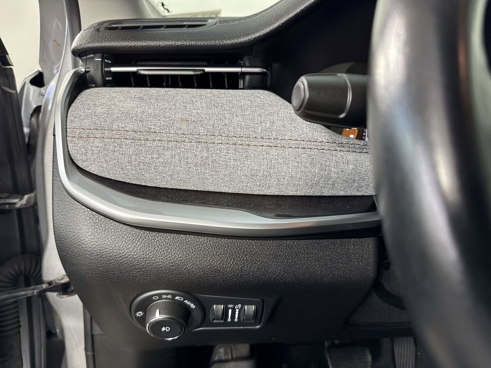 Used 2022 Jeep Compass Latitude image 14