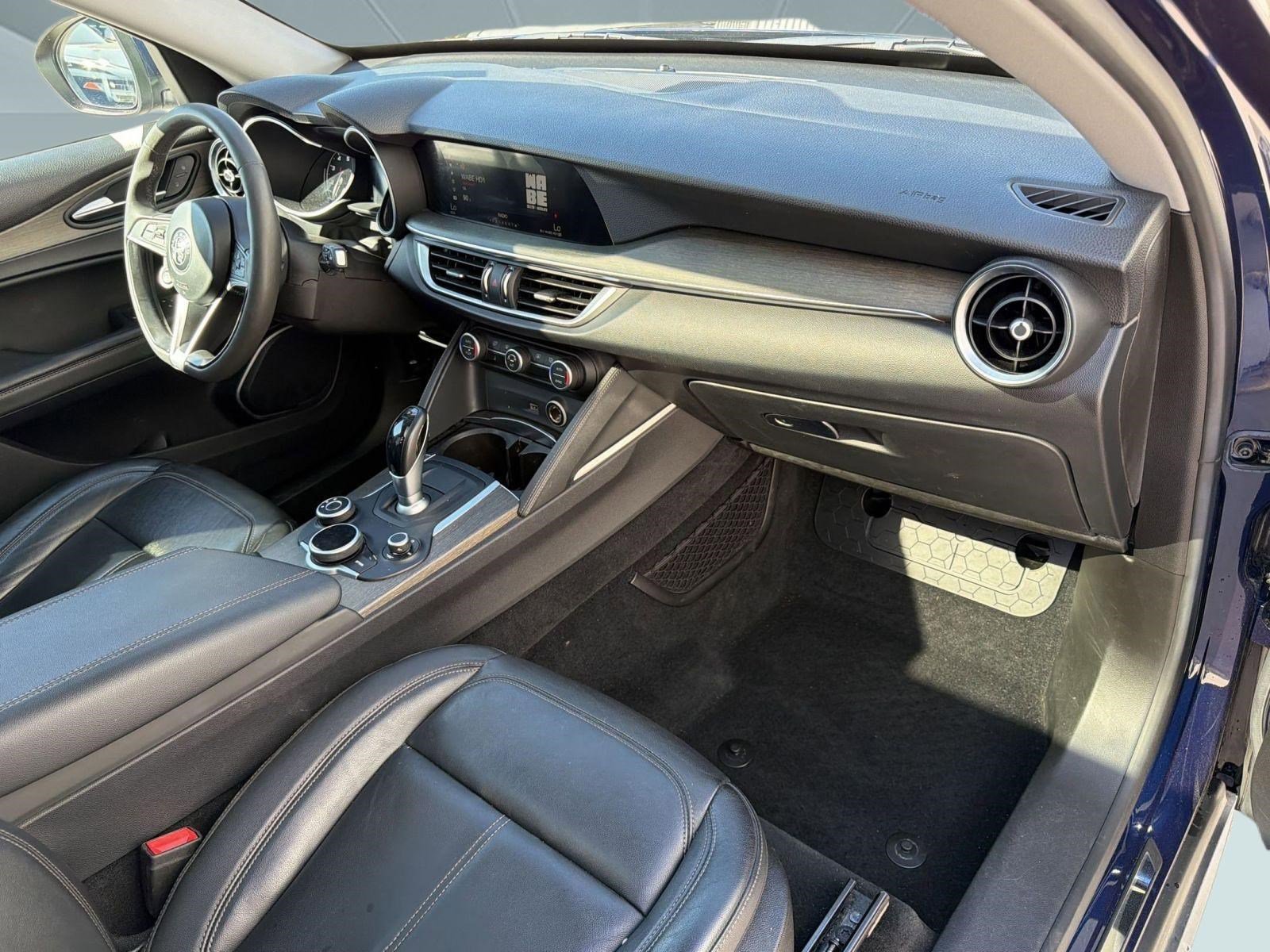 Used 2018 Alfa Romeo Stelvio Ti image 30