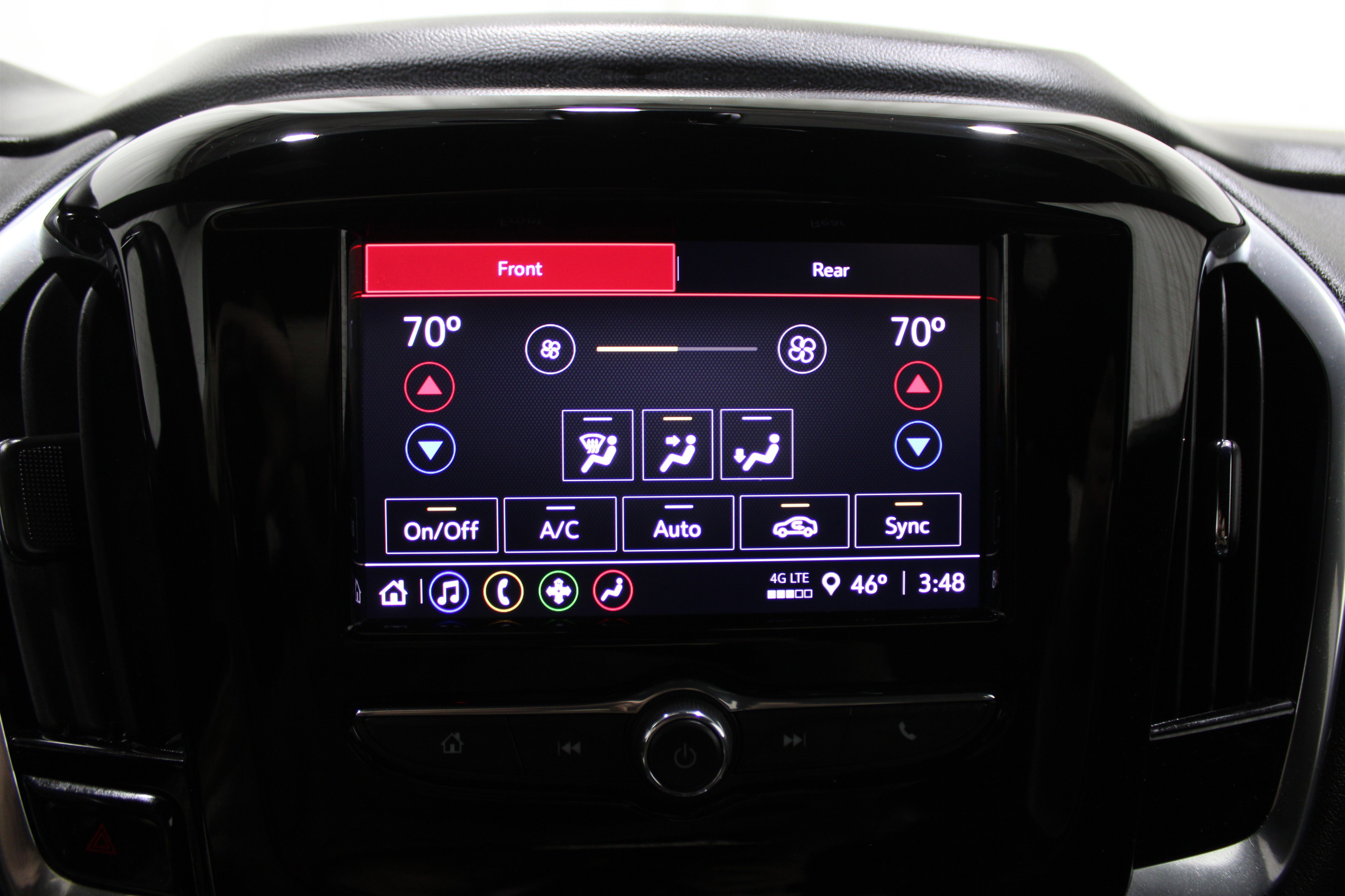 Used 2023 Chevrolet Traverse LT image 19