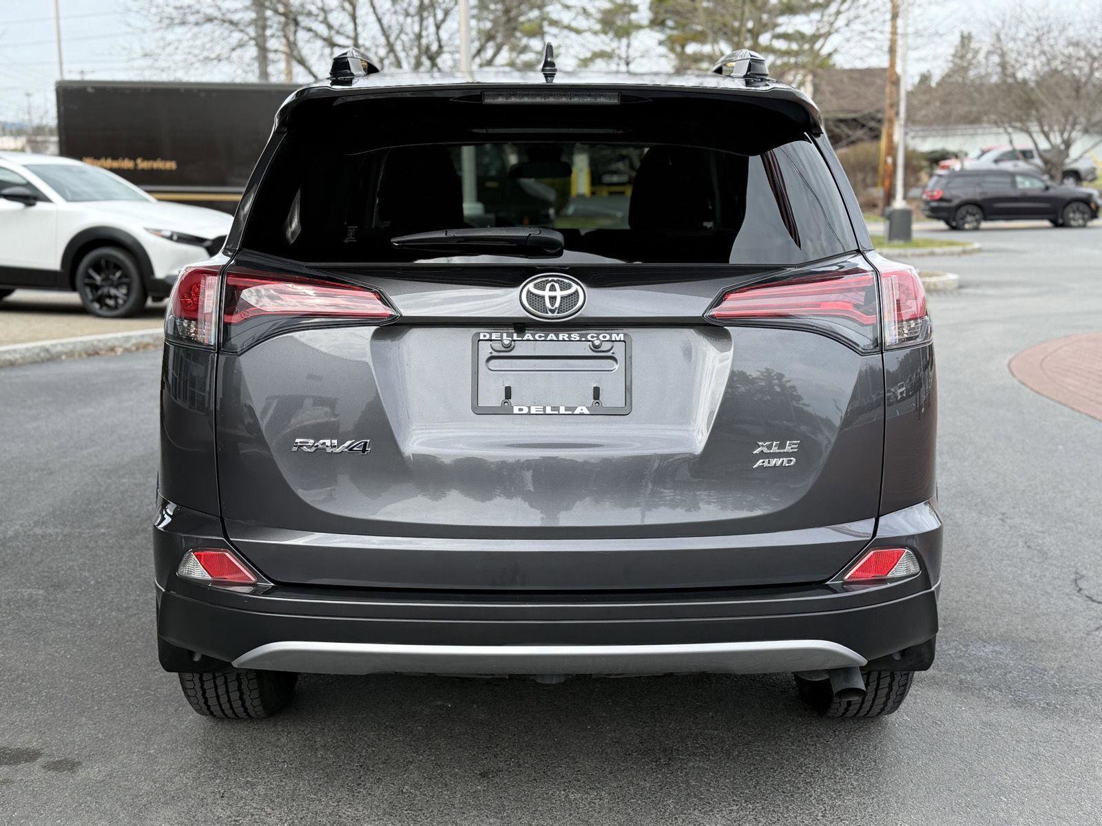 Used 2018 Toyota RAV4 XLE w/ Plus Extra Value Package image 6