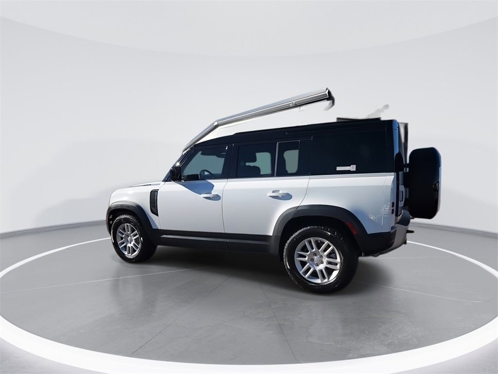 Used 2025 Land Rover Defender 110 S image 6