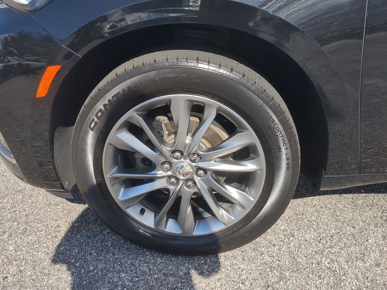 Used 2023 Buick Enclave Avenir w/ Avenir Technology Package image 34