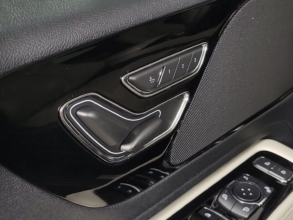 New 2026 Lincoln Aviator 2WD w/ Jet Appearance Package image 17