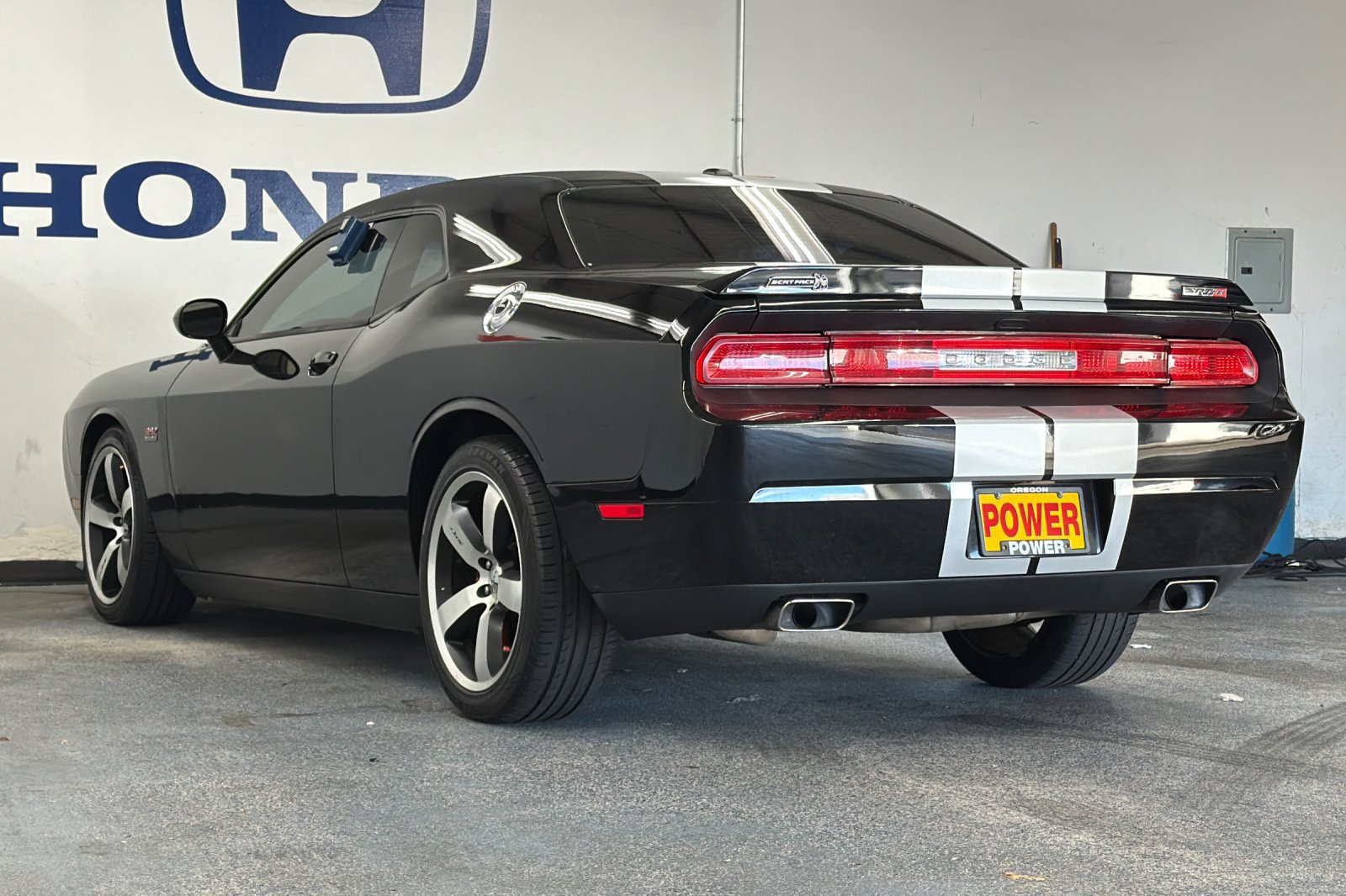 Used 2012 Dodge Challenger SRT8 w/ Premium Sound Group RWD image 5