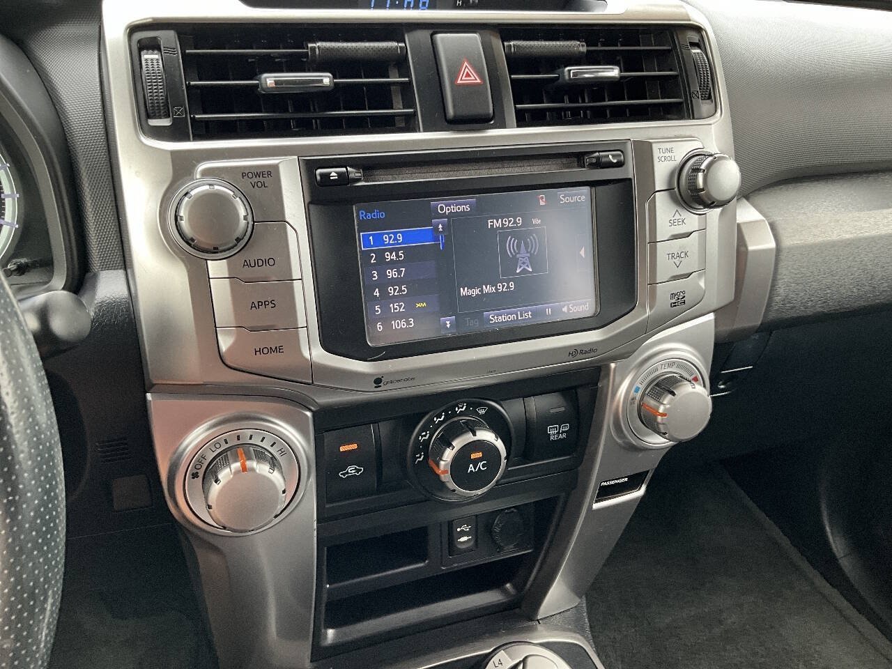 Used 2015 Toyota 4Runner SR5 w/ Four Season Floor Mat Package AWD/4WD image 16