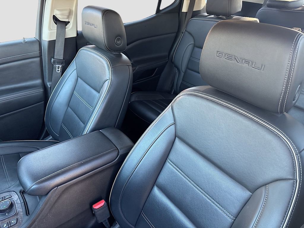 Used 2023 GMC Acadia Denali w/ Black Diamond Edition image 22