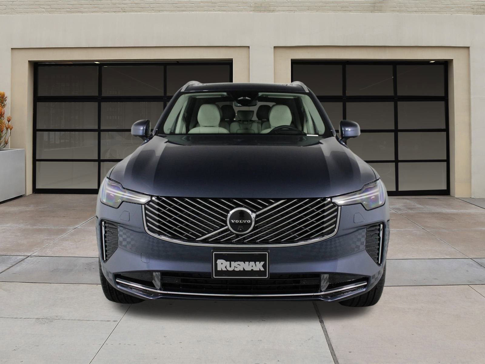 New 2026 Volvo XC90 B6 Ultra image 2