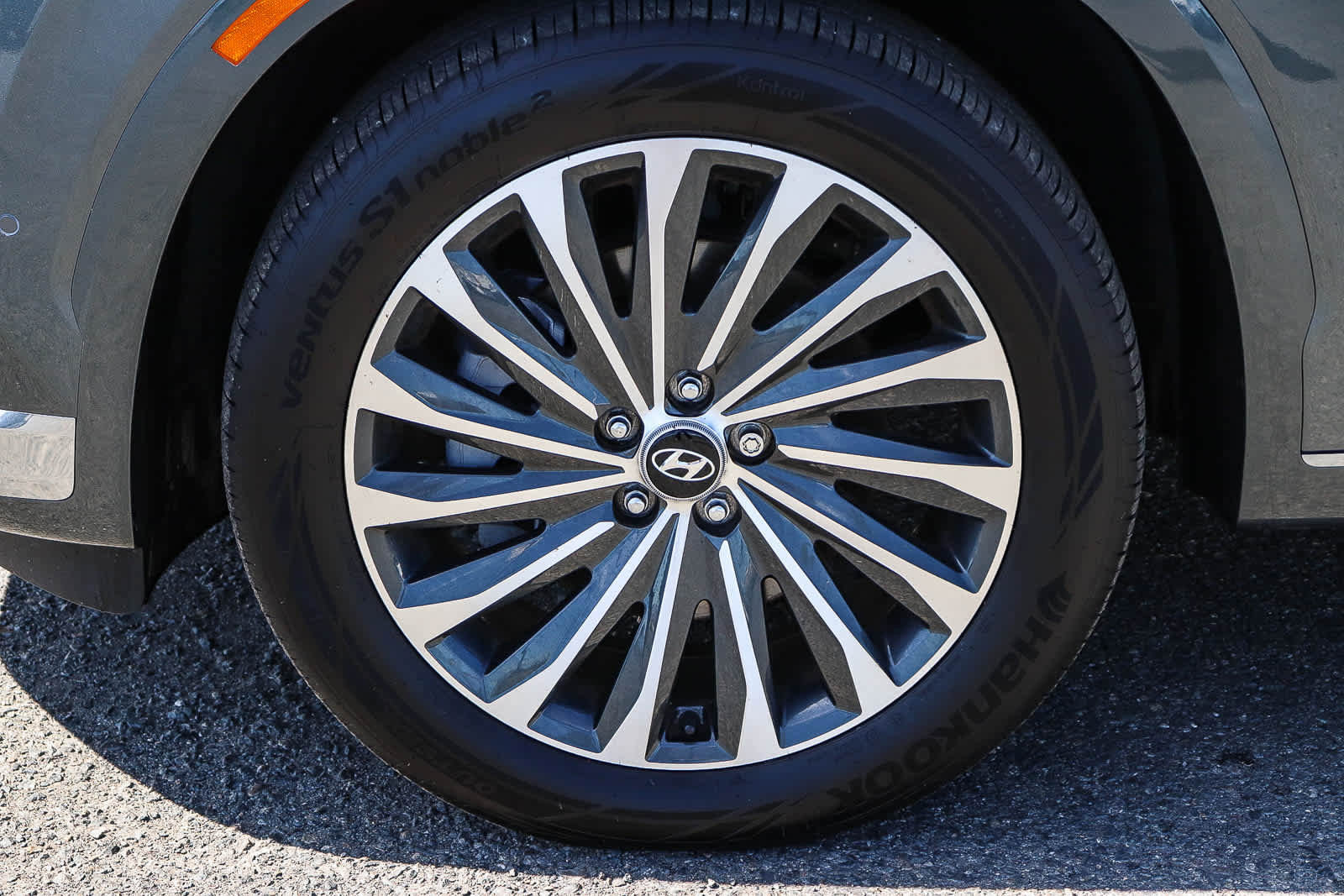 Used 2025 Hyundai Palisade Calligraphy image 12