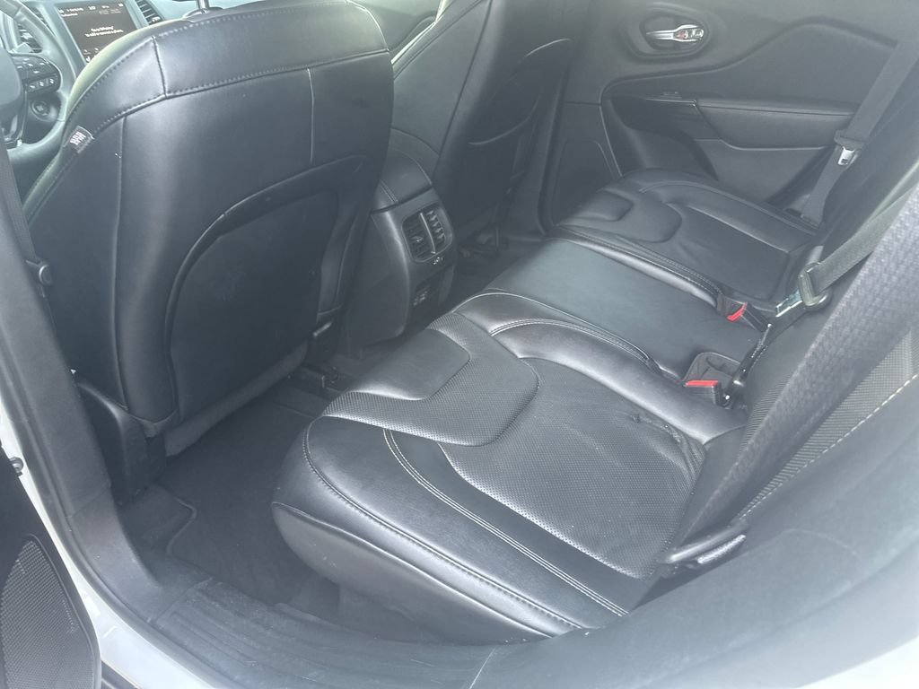 Used 2023 Jeep Cherokee Altitude Lux AWD/4WD image 19
