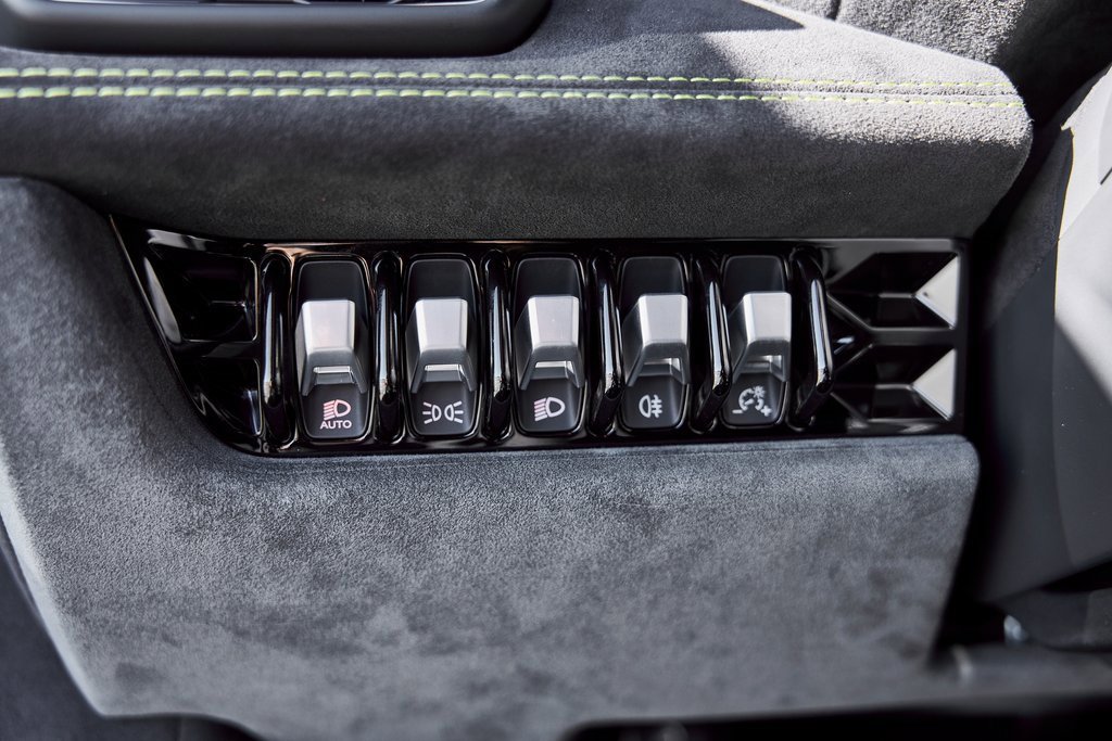 Used 2024 Lamborghini Huracan Sterrato image 54