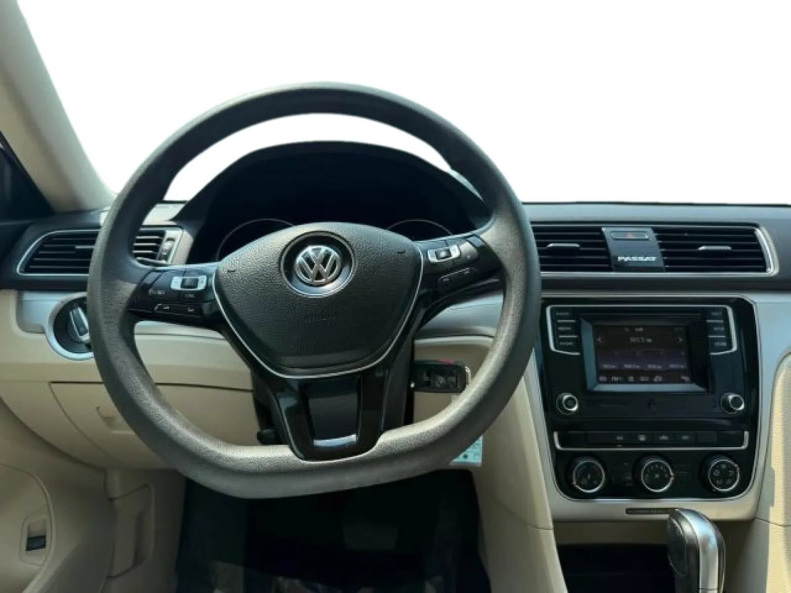 Used 2018 Volkswagen Passat 2.0T S FWD image 18
