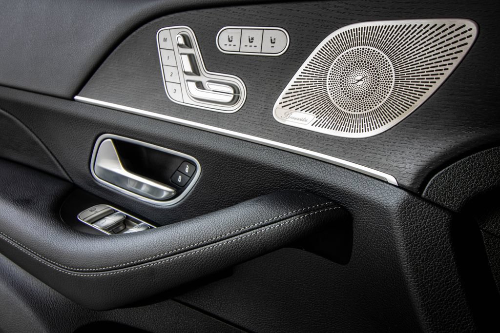 Used 2023 Mercedes-Benz GLS 580 4MATIC image 23