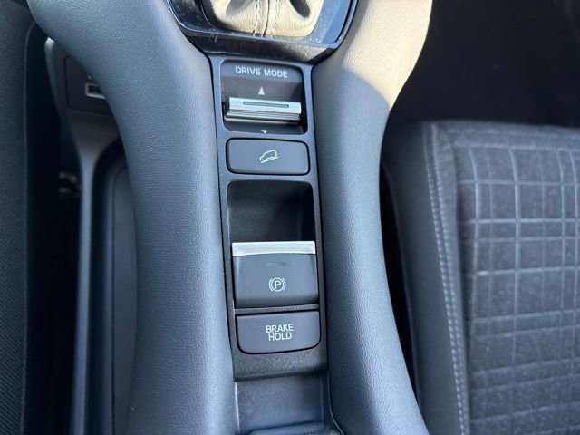 Certified 2023 Honda HR-V LX image 27