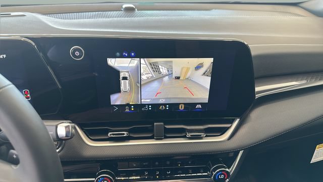 New 2027 Chevrolet Equinox LT w/ Convenience Package II FWD image 12