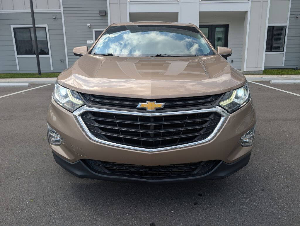 Used 2018 Chevrolet Equinox LT FWD image 2