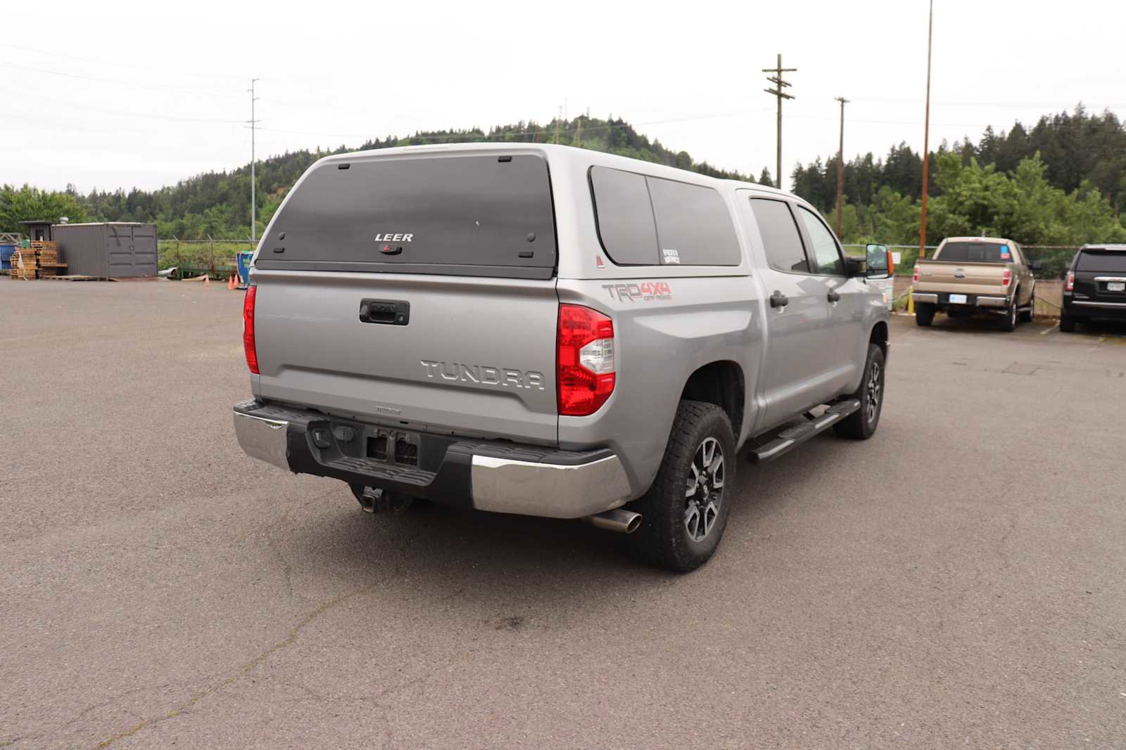 Certified 2016 Toyota Tundra SR5 w/ TRD Off Road Package AWD/4WD image 5