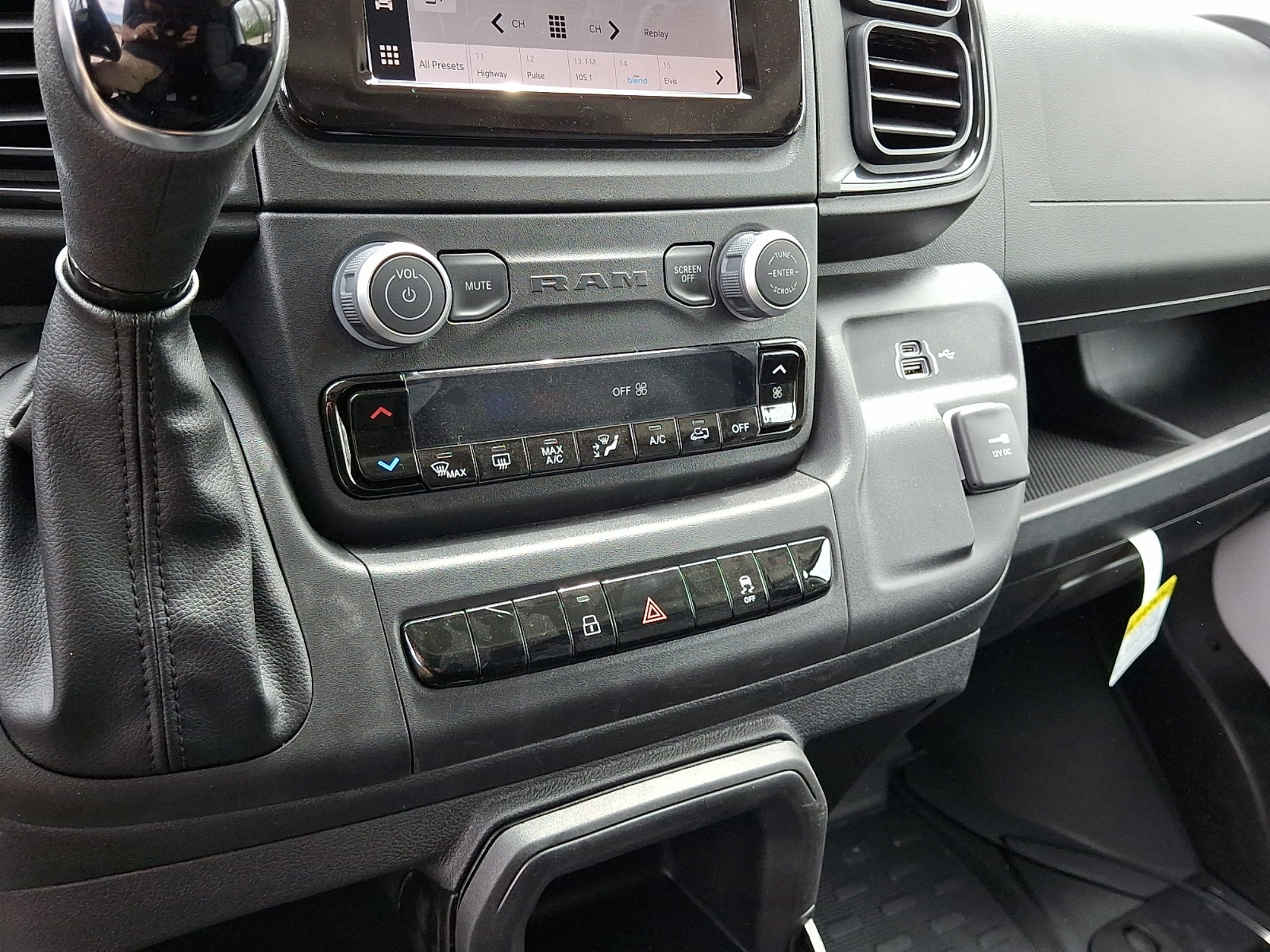 New 2026 RAM ProMaster 2500 w/ Convenience Group FWD image 10