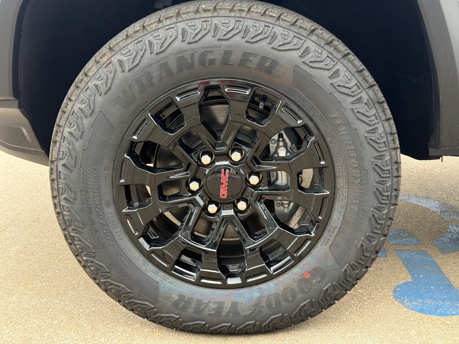 New 2026 GMC Canyon Elevation image 7