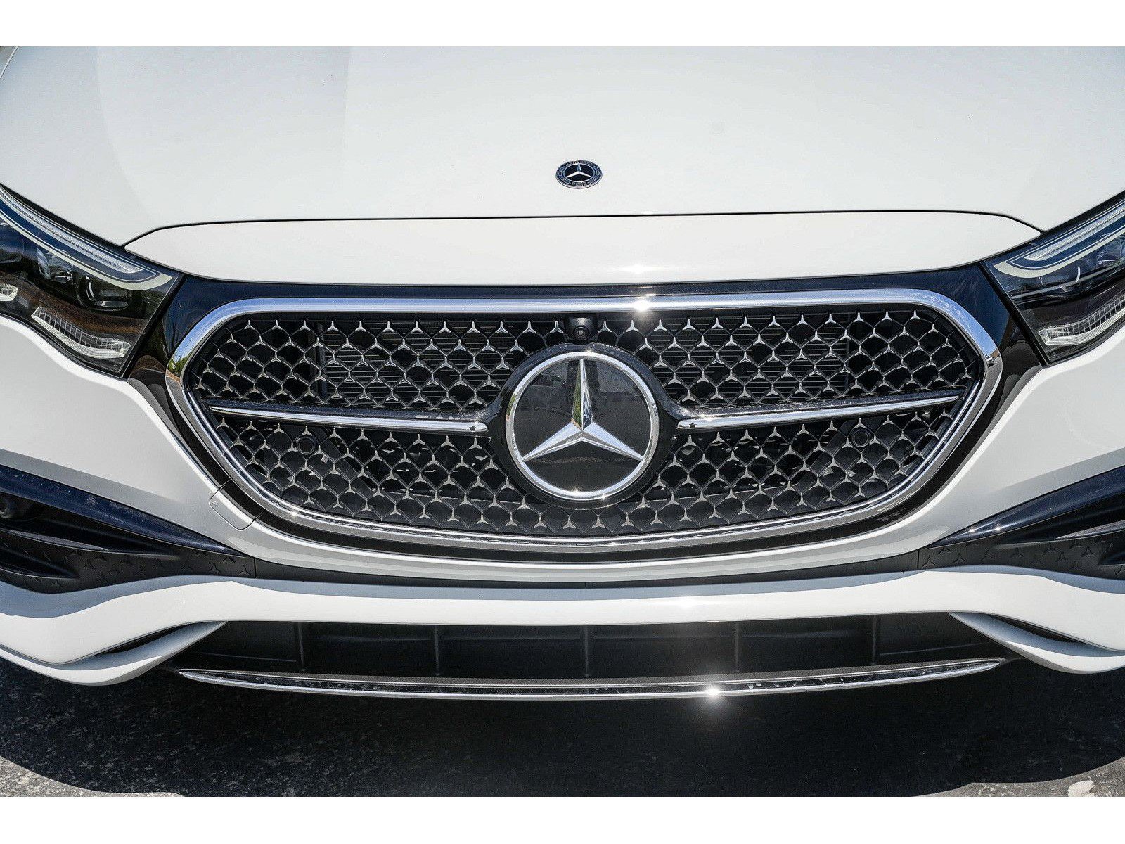 New 2026 Mercedes-Benz E 450 4MATIC Sedan image 7