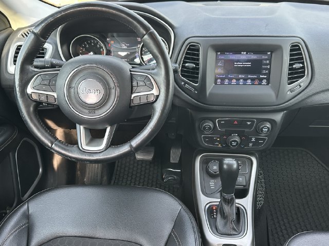 Used 2019 Jeep Compass Latitude w/ Popular Equipment Group AWD/4WD image 11