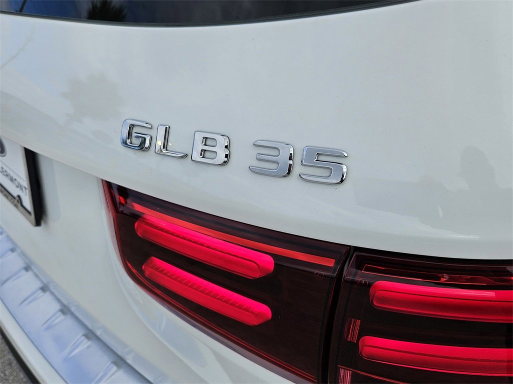 Used 2025 Mercedes-Benz GLB 35 AMG 4MATIC image 45