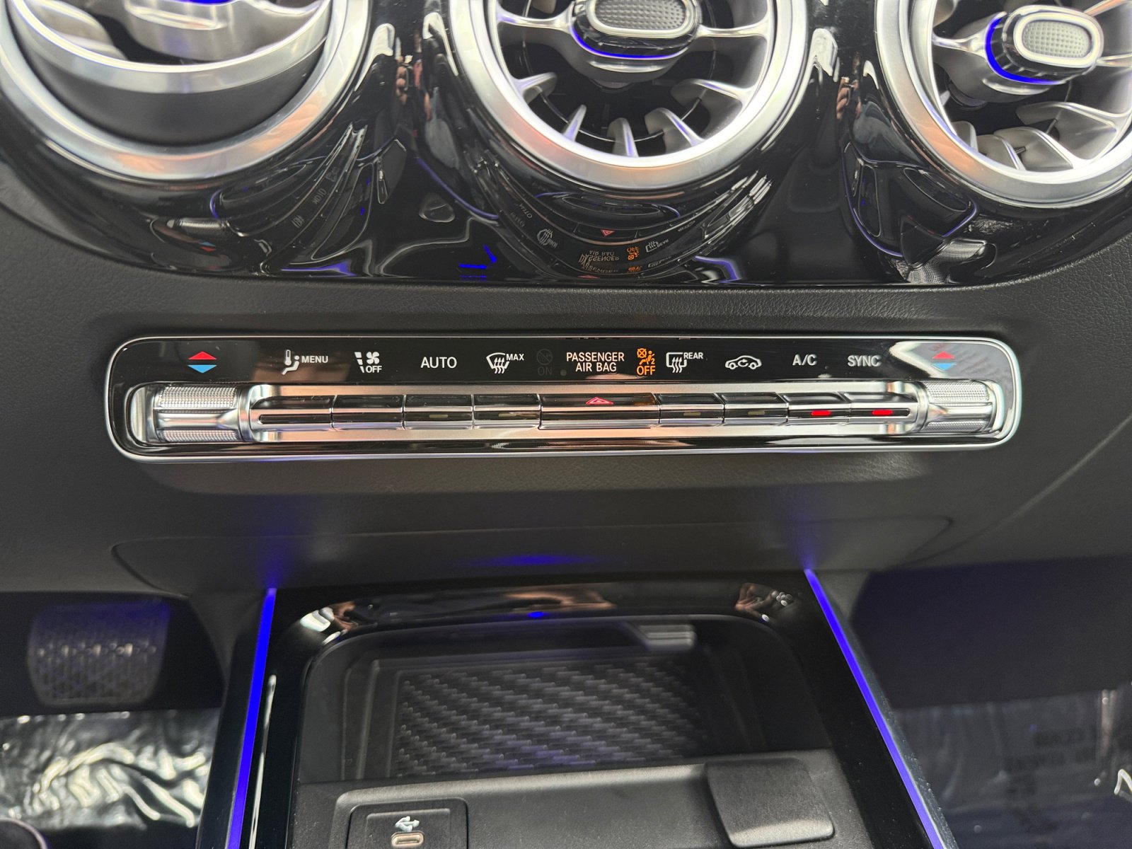 Certified 2025 Mercedes-Benz GLA 250 4MATIC image 33