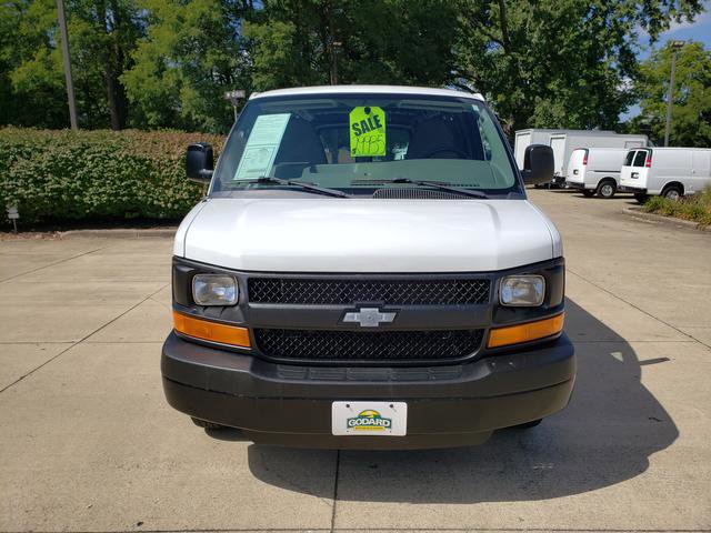 Used 2014 Chevrolet Express 2500 image 2